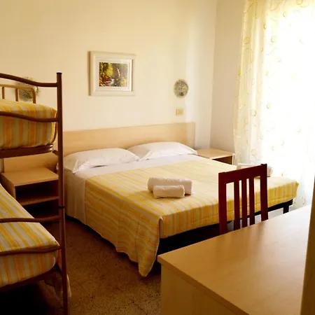 Maison d'hôtes New Cirene Triple For 3 People Full Package
