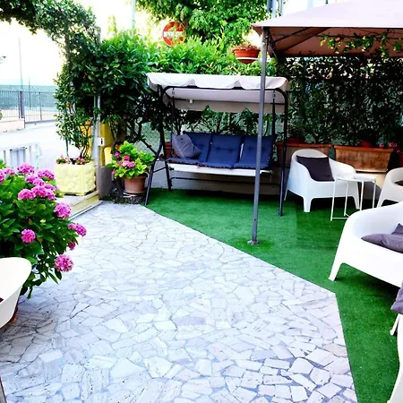 بيت ضيافة New Cirene Triple For 3 People Full Package ريميني